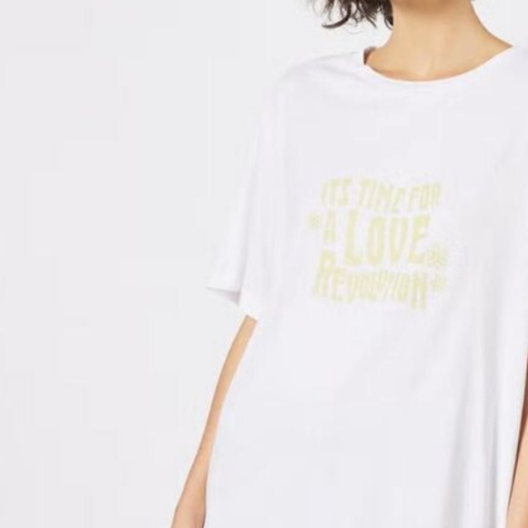 Charlie Holiday Graphic Oversized Tee Size L - Picture 1 of 10